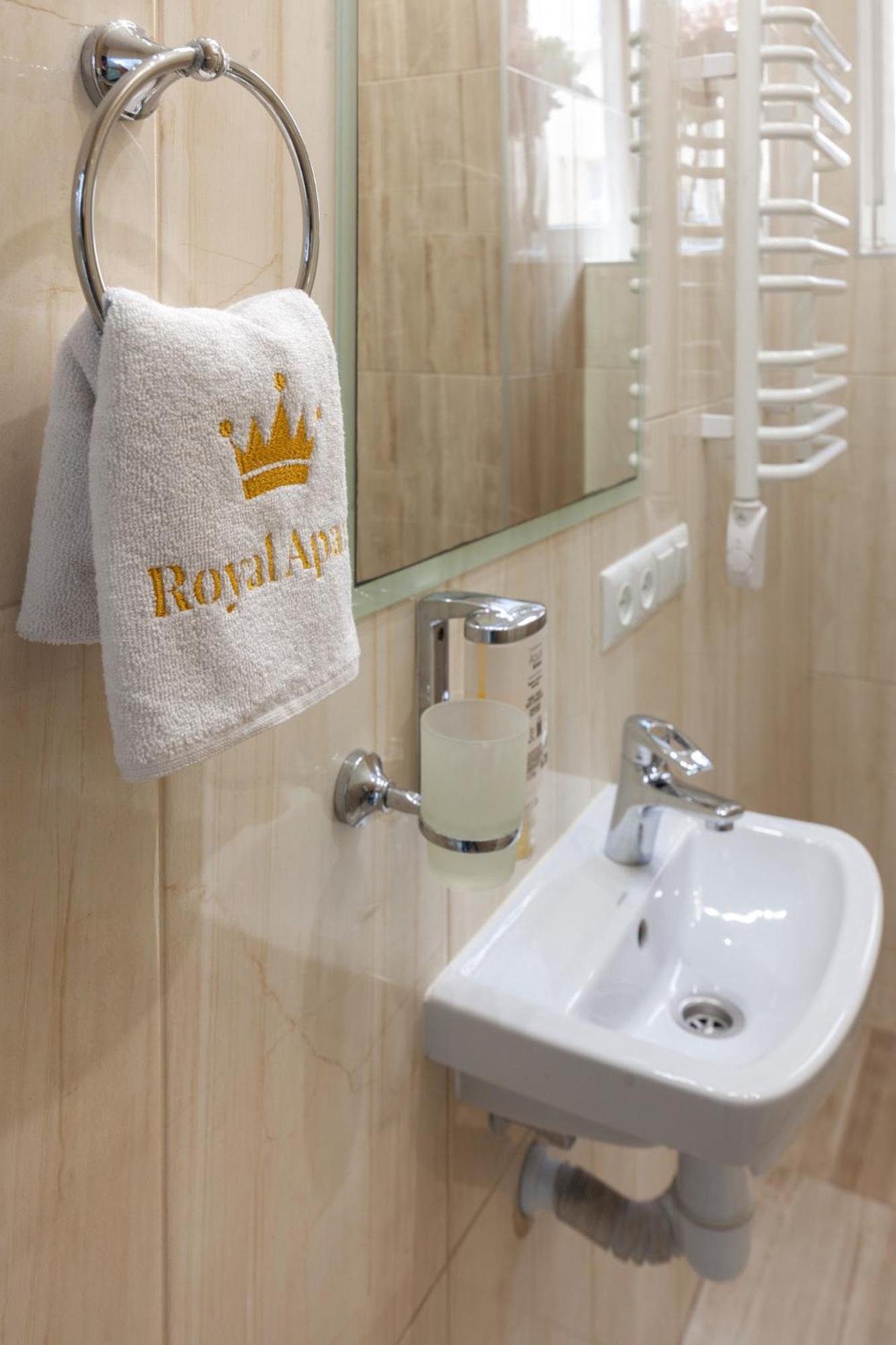 Royal Apartment On Franka 28 Lvov Exteriér fotografie