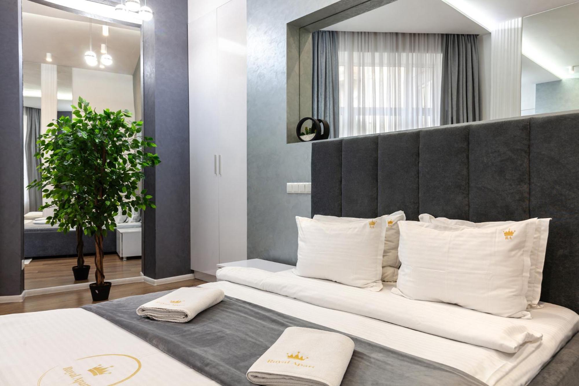 Royal Apartment On Franka 28 Lvov Exteriér fotografie