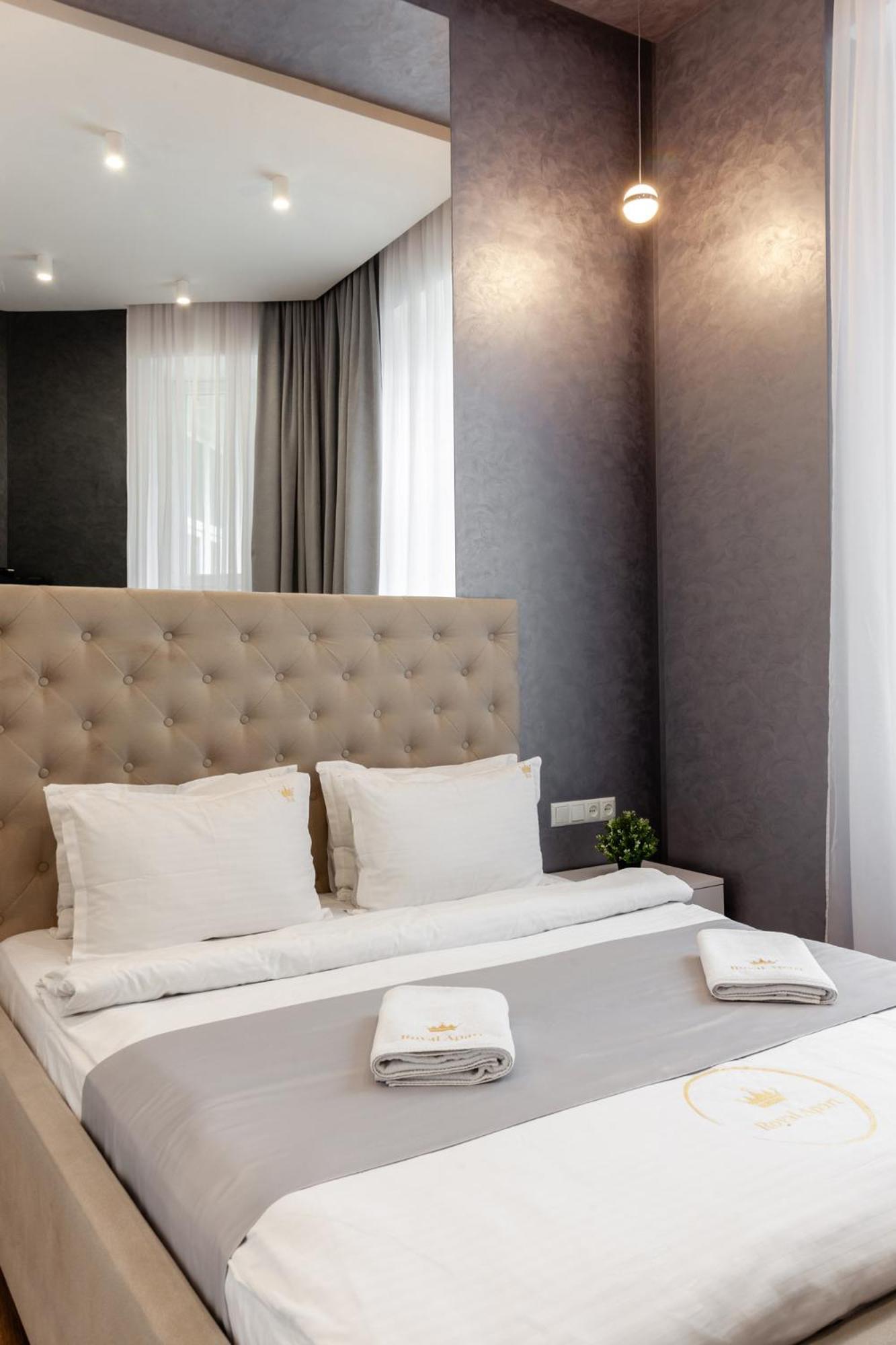 Royal Apartment On Franka 28 Lvov Exteriér fotografie